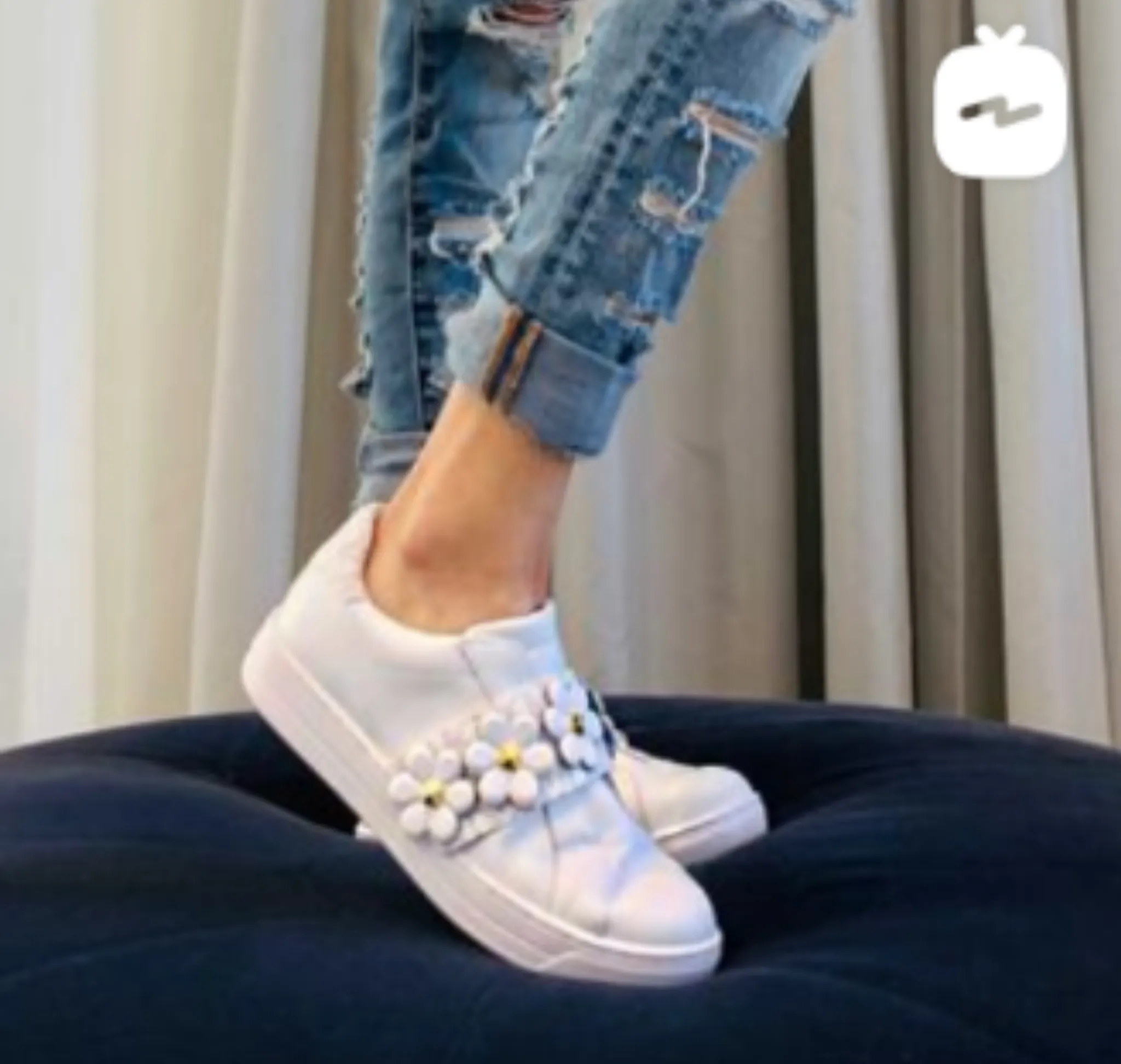 Kenna Sneaker